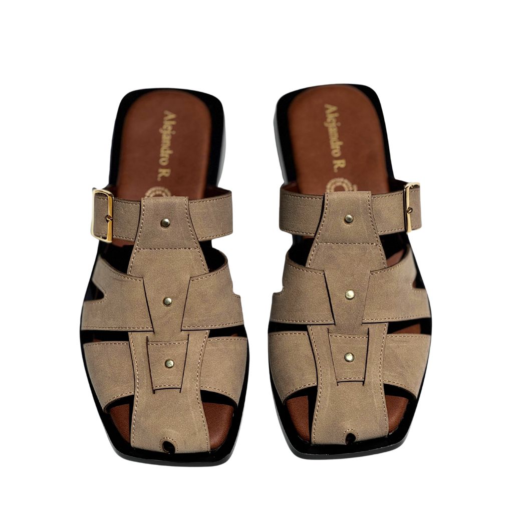 Producto - #614e40